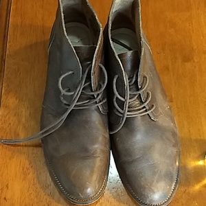 Chukka boots